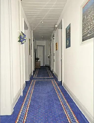 Bei Der Esplanade Hotel 2*